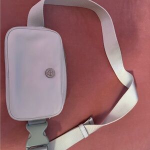 Tory Burch Virginia belt bag in Ice Blue